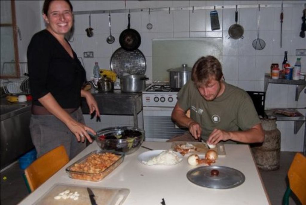 Fig. 30: Micaela Sinibaldi laughing at Marco Dehner’s cooking attempts (photo: K. Petrovszky)