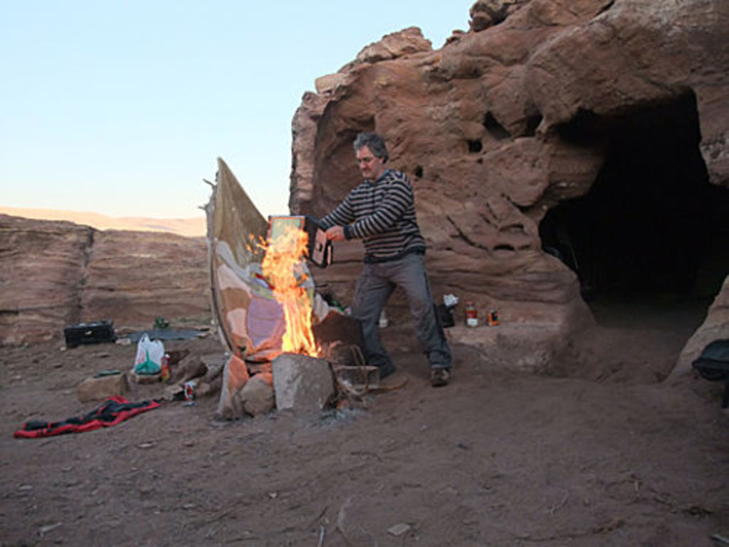 ... and drying it afterwards over the camp fire (photo: S. G. Schmid)