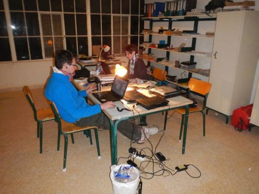 Fig. 13: Sebastian Hoffmann and Jana Falkenberg preparing computers for the Umm al-Biyara project.