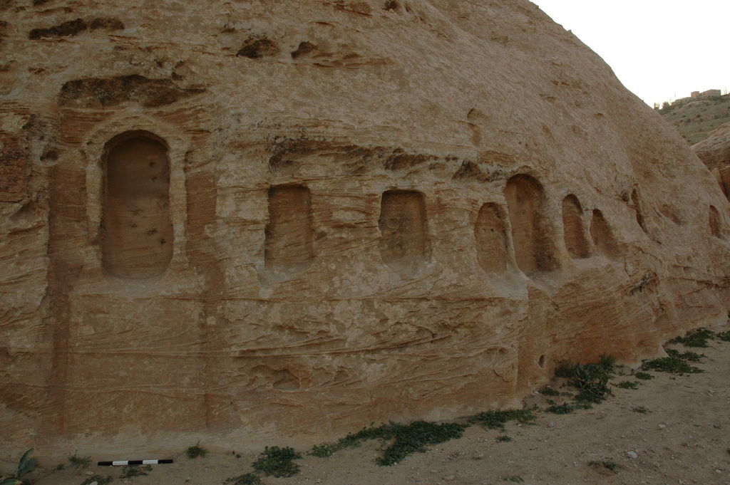 Fig. 9: Southern Terrace. Votive niches D. 15c–m (photo: L. Gorgerat)