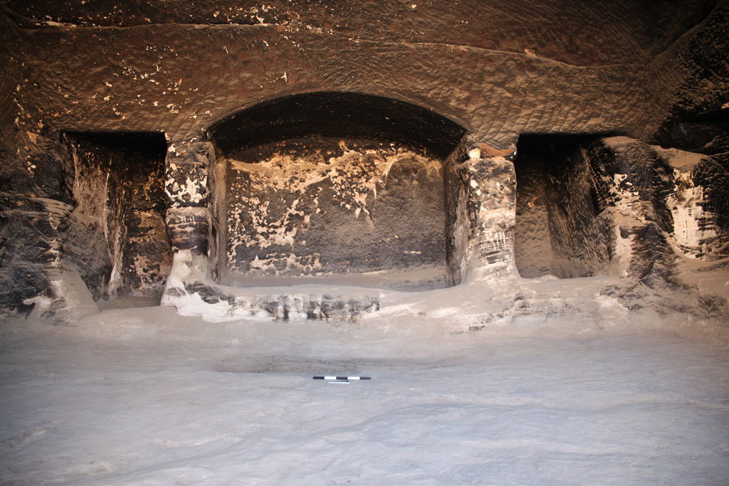 Fig. 4: BD 24. Eastern Wall with arcosolium (photo: L. Gorgerat)