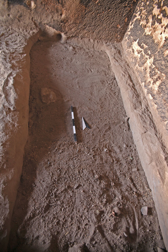 Fig. 11: BD 24. Loculus ST1 before excavation (photo: L. Gorgerat)