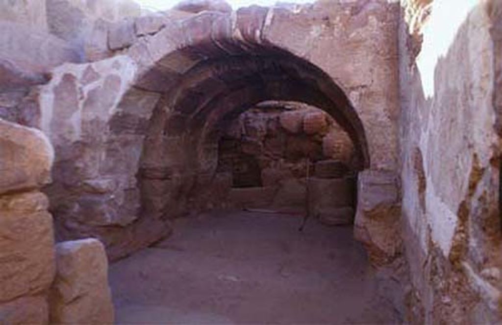 Fig. 10: EZ IV. Southern substructure/cellar 17 seen from the east (photo: D. Keller)