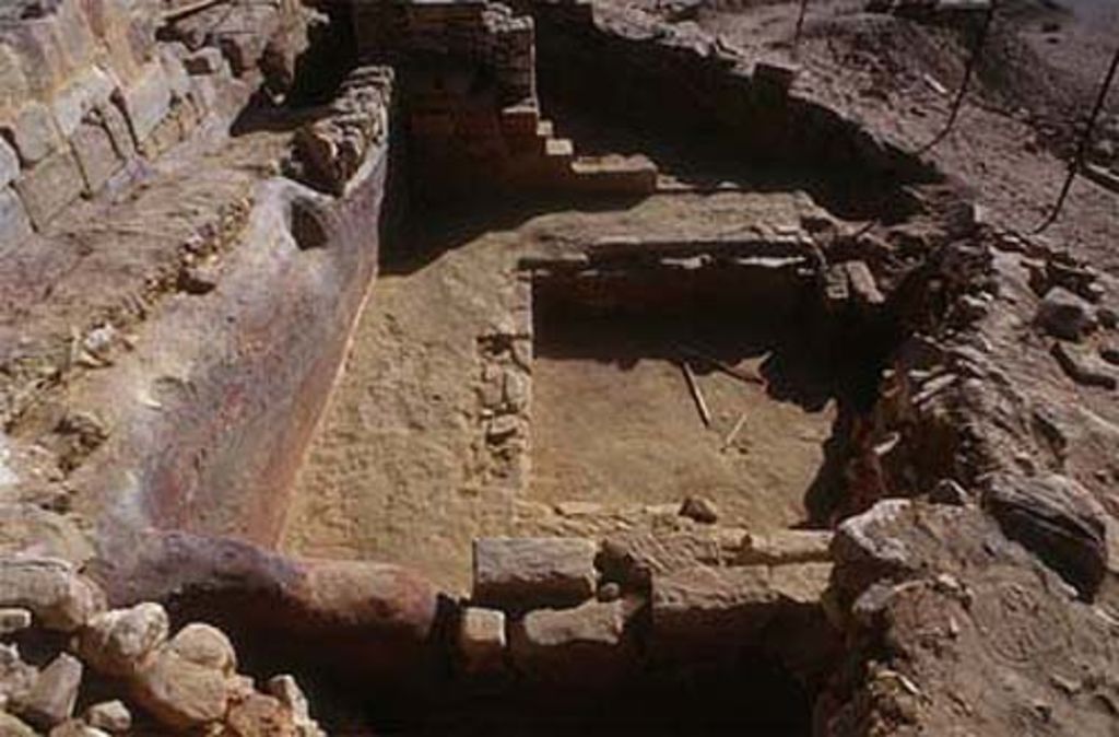 Fig. 12: EZ IV. Triclinium 32 seen from wall E to the south (photo: D. Keller)