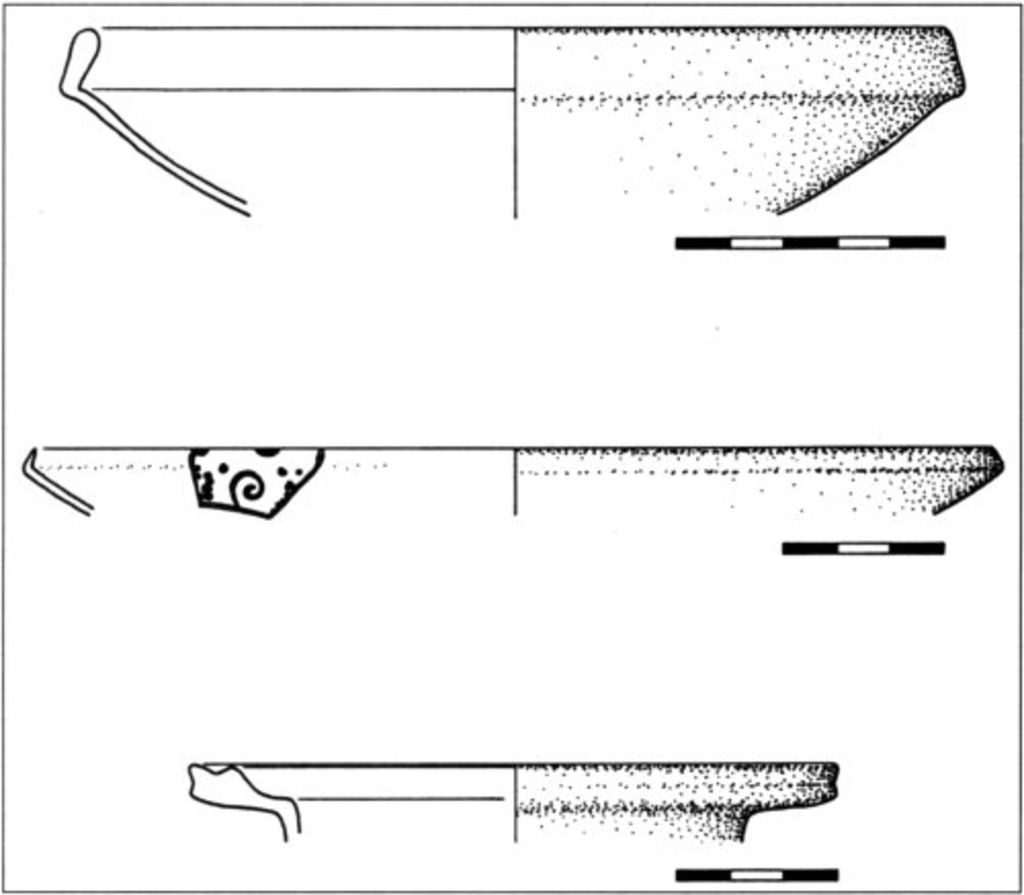 Fig. 12: Lower terrace, trench 1, Nabataean pottery from fill below foundations of wall 3 (photo: S. G. Schmid)