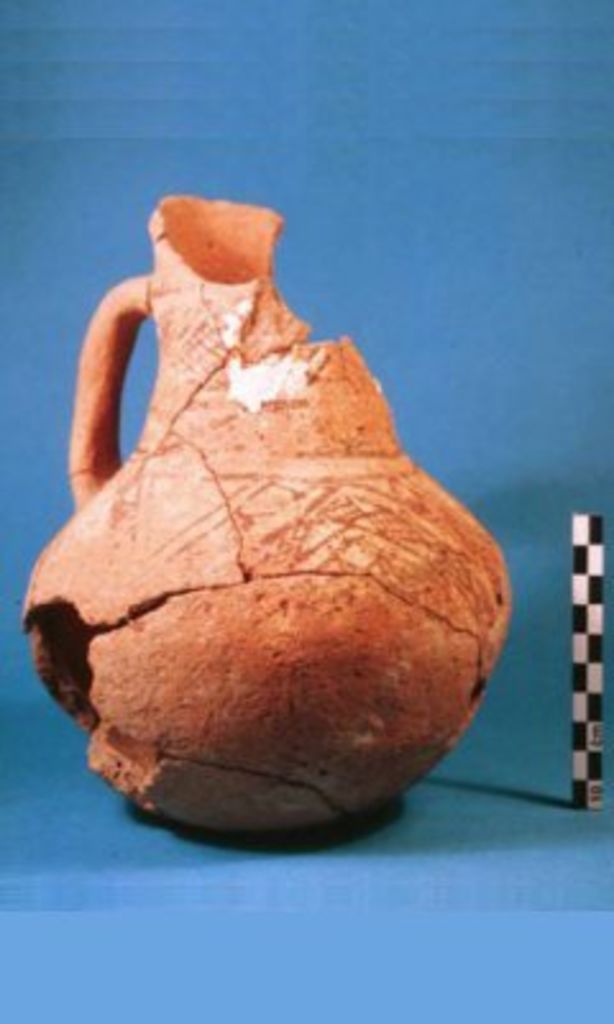 Fig. 29: Upper terrace, Medieval pottery from small cistern (photo: S. G. Schmid)