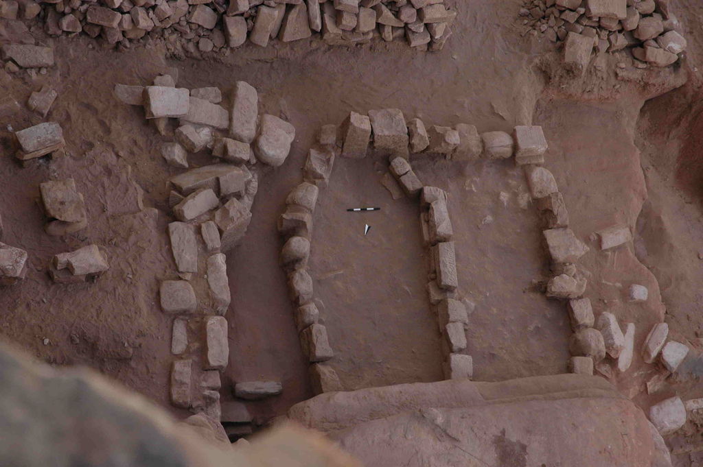 Fig. 3: Wadi Farasa East, Medieval rooms upon the N porticus of the complex (photo: S. G. Schmid)