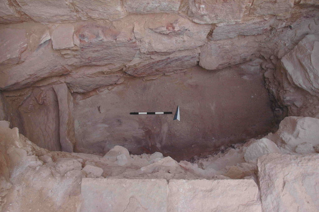 Fig. 12: Wadi Farasa East, small sounding in room 4 (photo: S. G. Schmid)