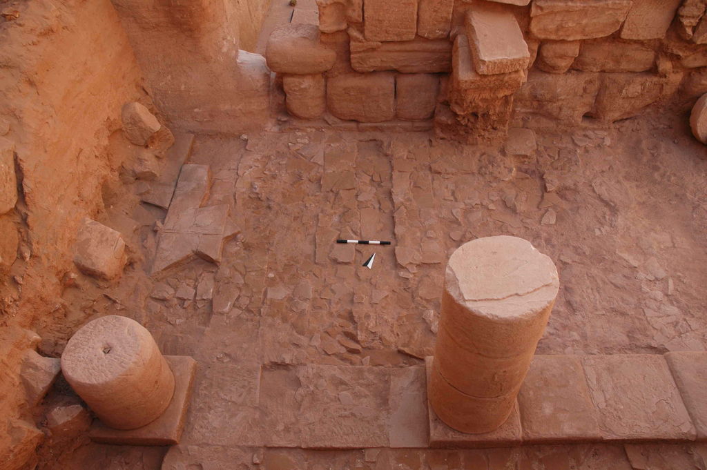 Fig. 4: Wadi Farasa East, sounding within northern portico after cleaning (photo: S. G. Schmid)