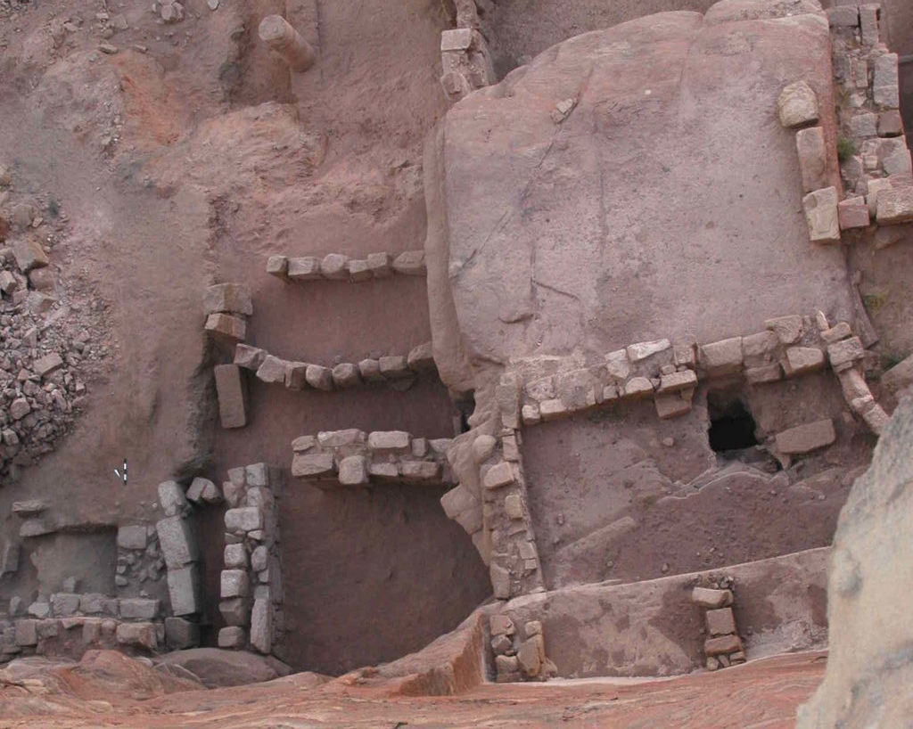 Fig. 8: Wadi Farasa East, Medieval rooms on NE-corner of the complex (photo: S. G. Schmid)