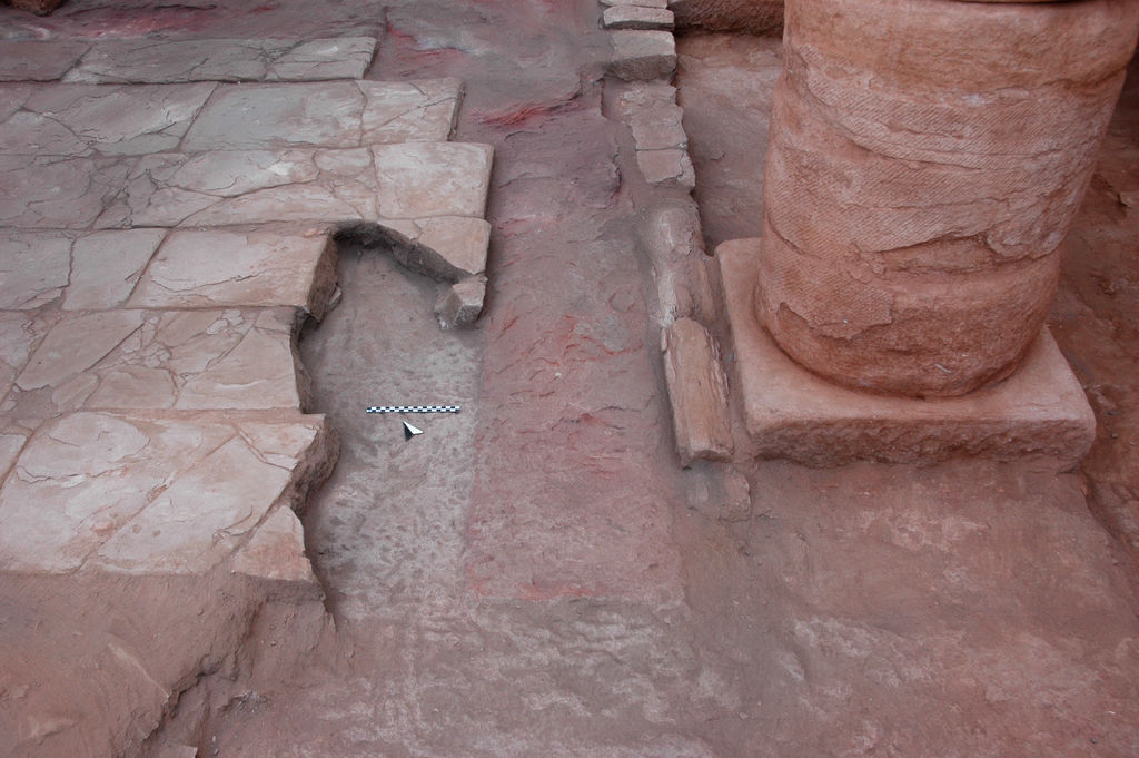 Fig. 5: Rock cuttings for floor slabs in N-portico (photo: S. G. Schmid)