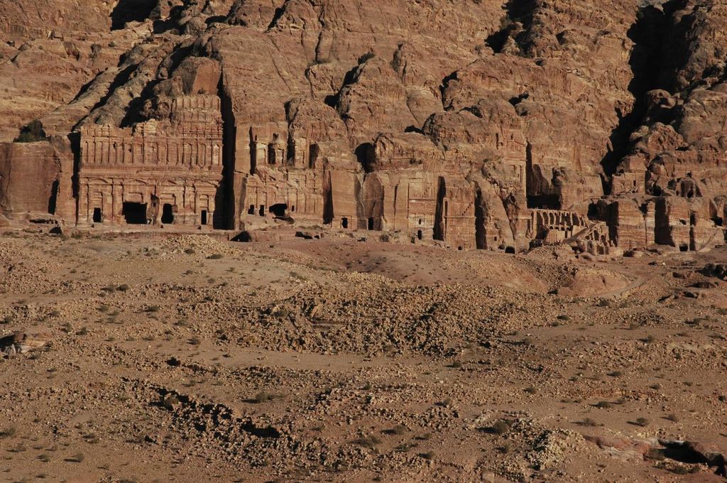 Fig. 5: View on the area of NEPP (foreground) from across Wadi Mattaha (photo: S. G. Schmid)